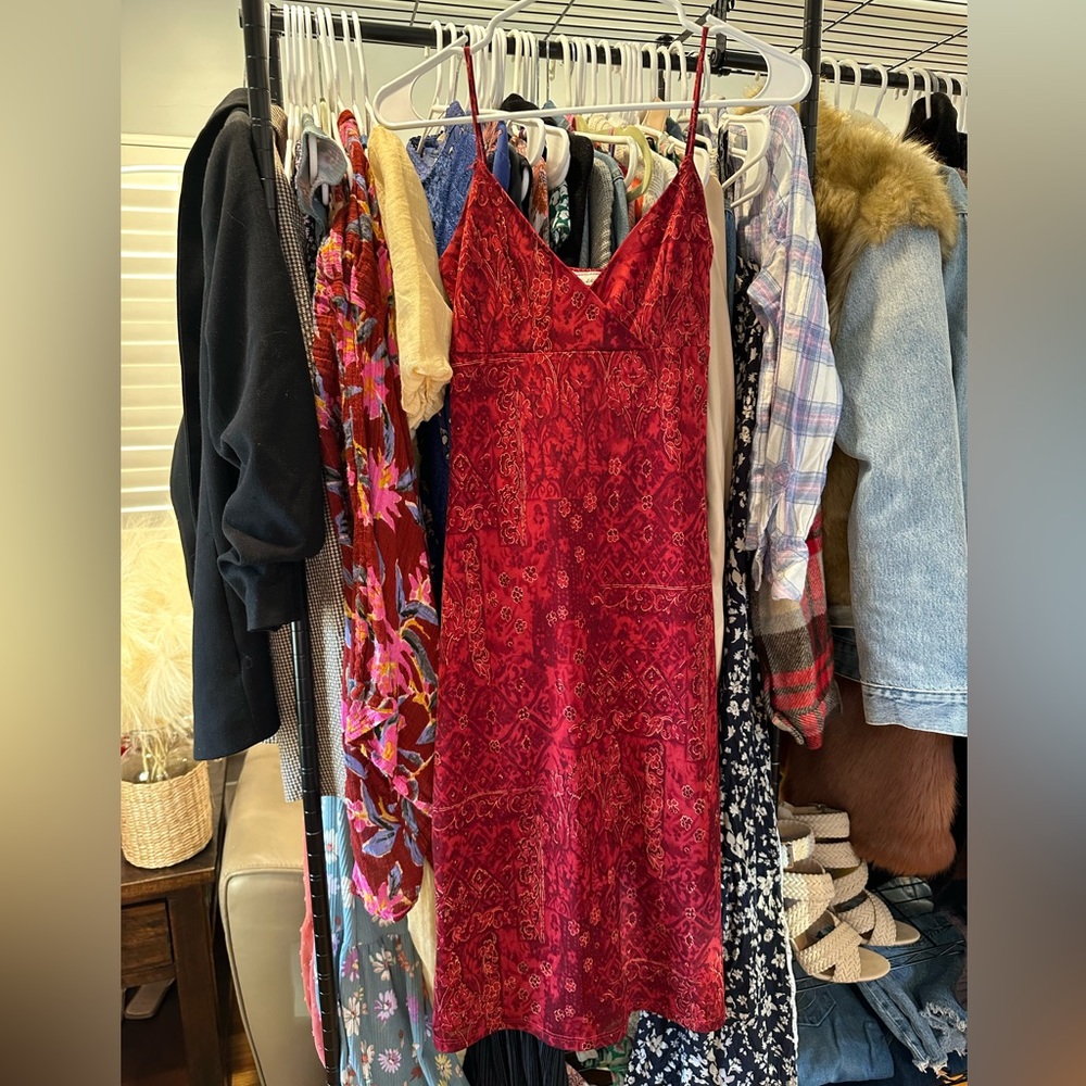 RED Y2K STYLE DRESS